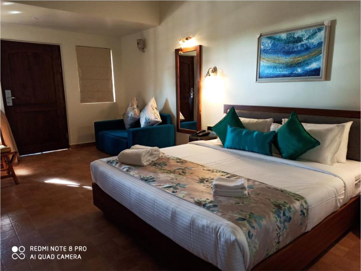Resort Terra Paraiso Калангуте Екстериор снимка
