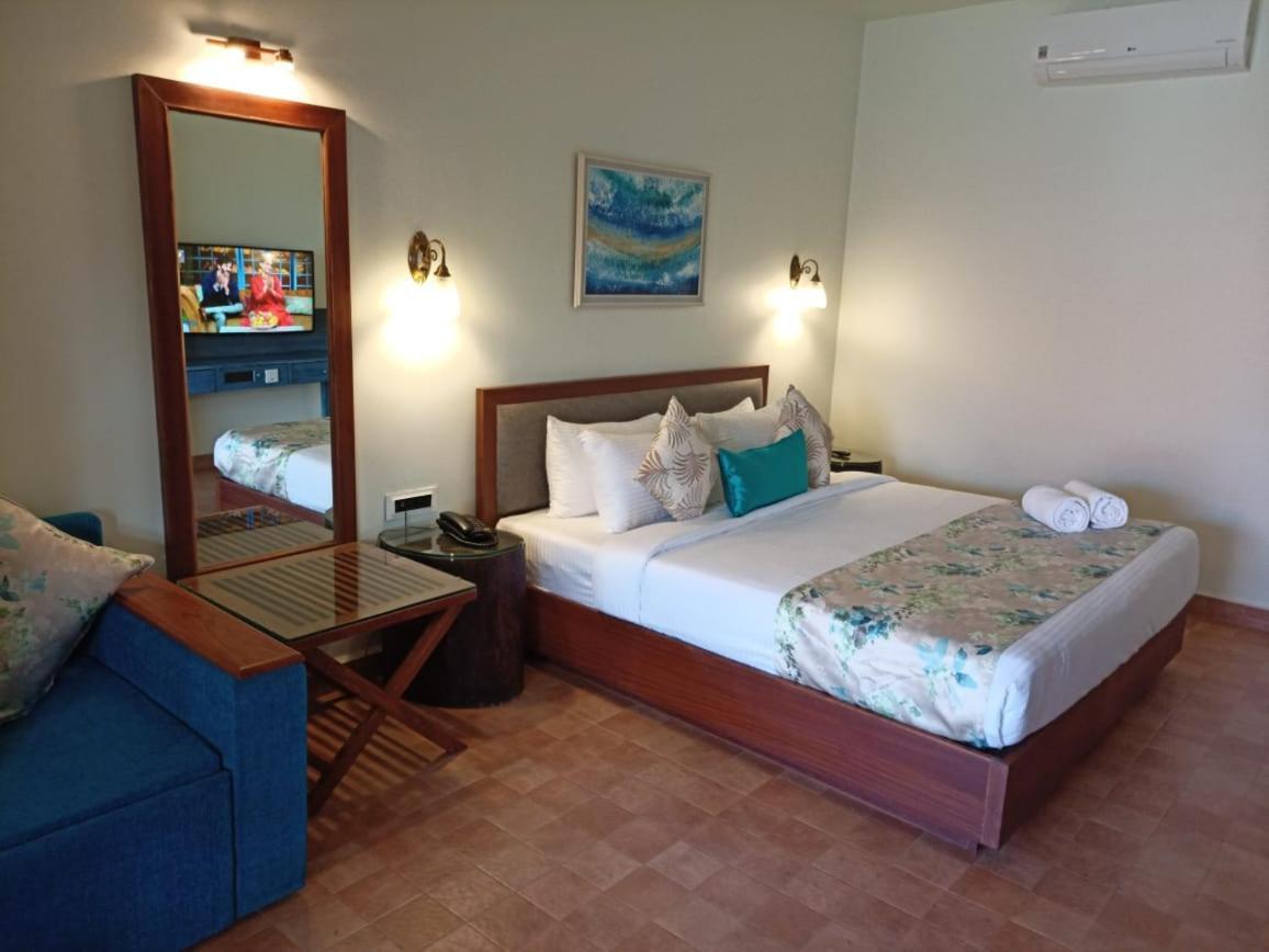 Resort Terra Paraiso Калангуте Екстериор снимка