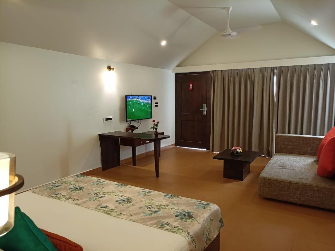 Resort Terra Paraiso Калангуте Екстериор снимка