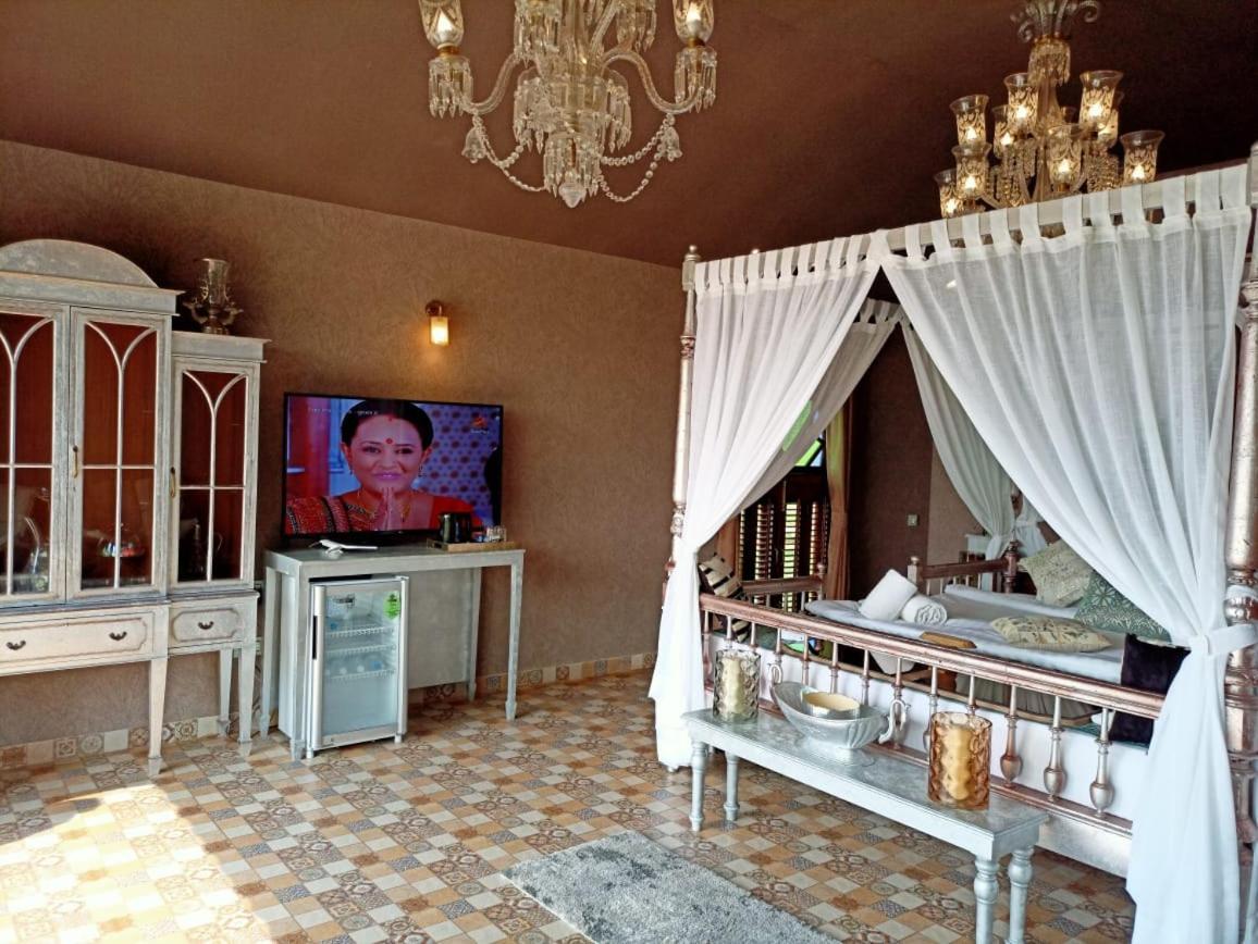 Resort Terra Paraiso Калангуте Екстериор снимка