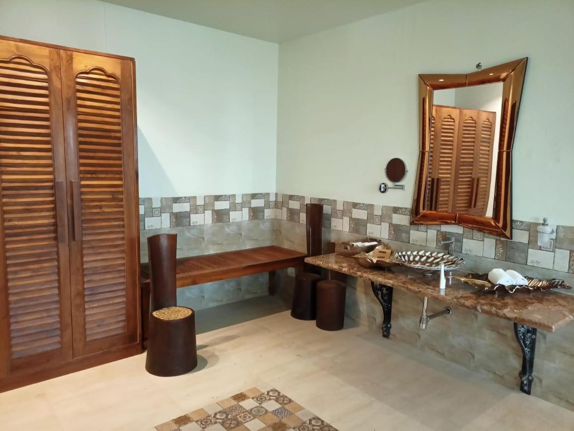 Resort Terra Paraiso Калангуте Екстериор снимка