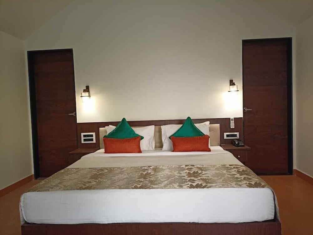 Resort Terra Paraiso Калангуте Екстериор снимка